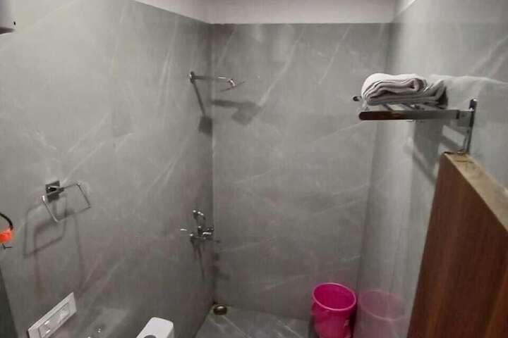 Room 15 of 21