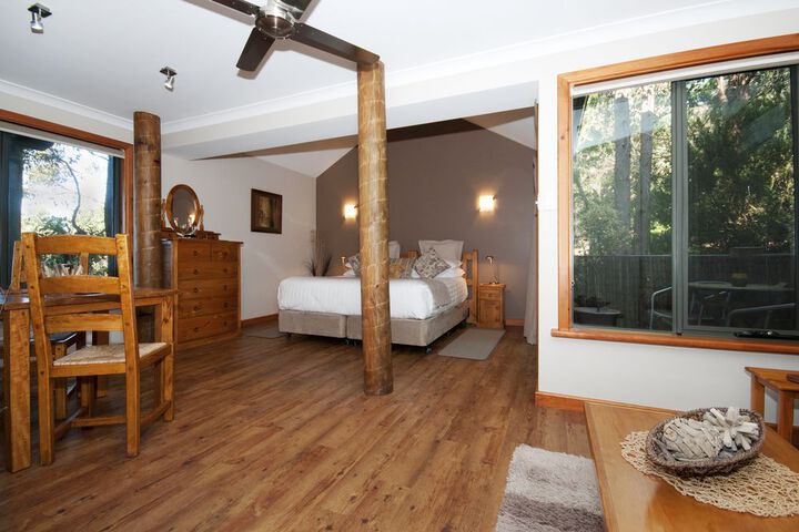 Room 12 of 65