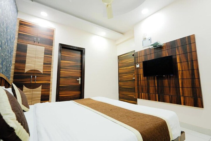 Room 10 of 54
