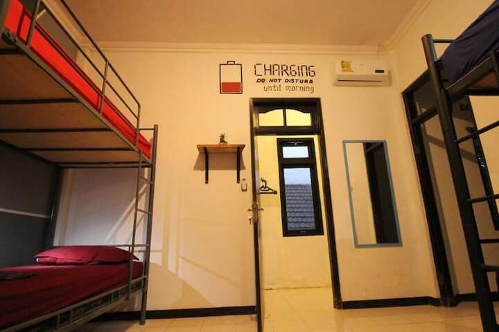 Room 4 of 23