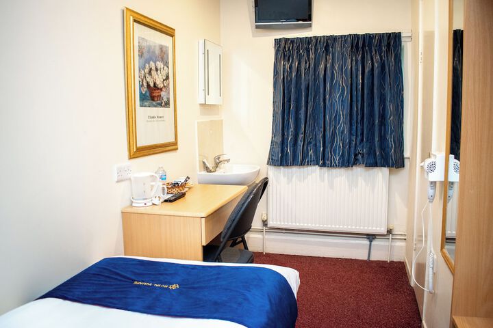 Room 93 of 157