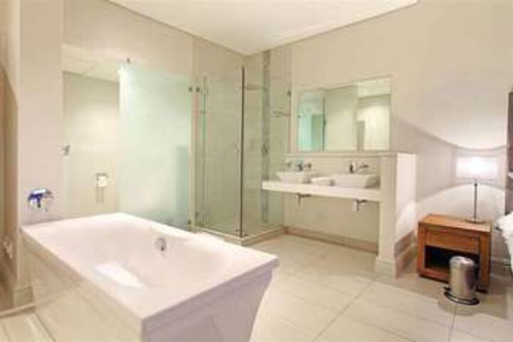 Room 2 of 17