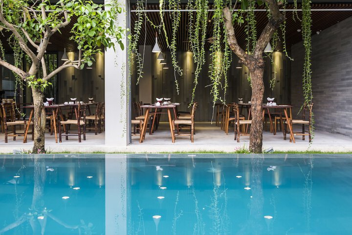 Pool 41 of 87