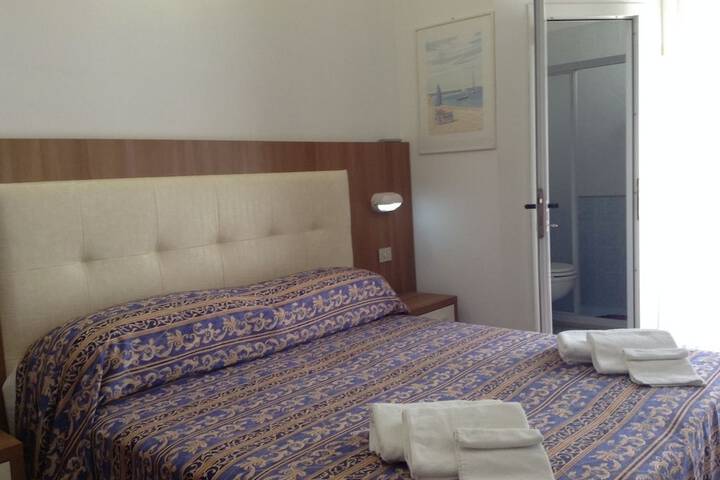 Room 10 of 57