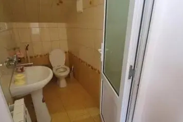 Room 7 of 17