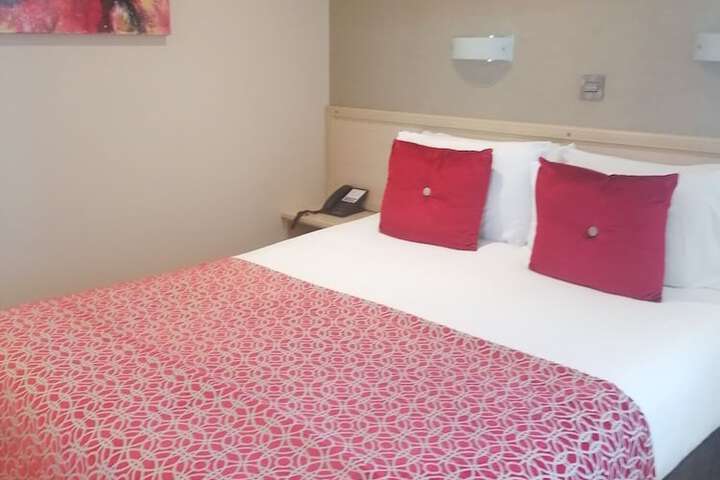 Room 21 of 83