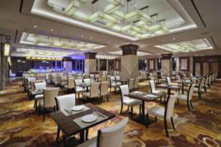 Dining 2 of 23