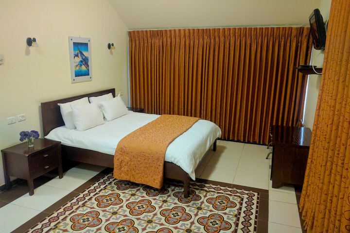 Room 17 of 41