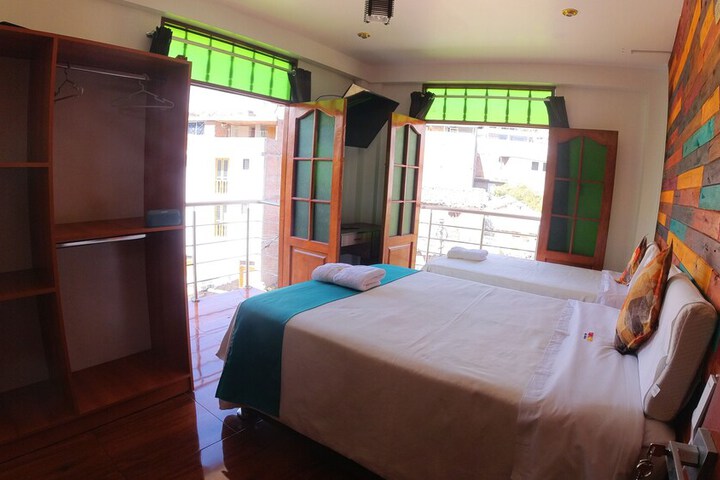 Room 10 of 30