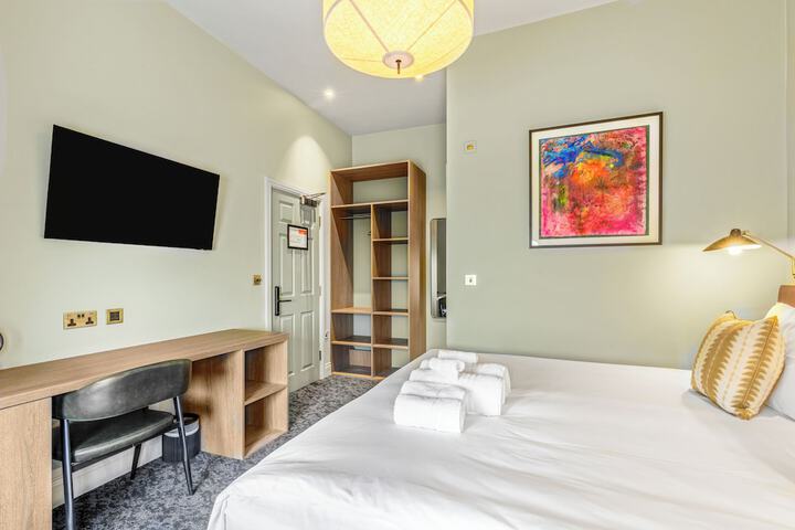 Room 30 of 57