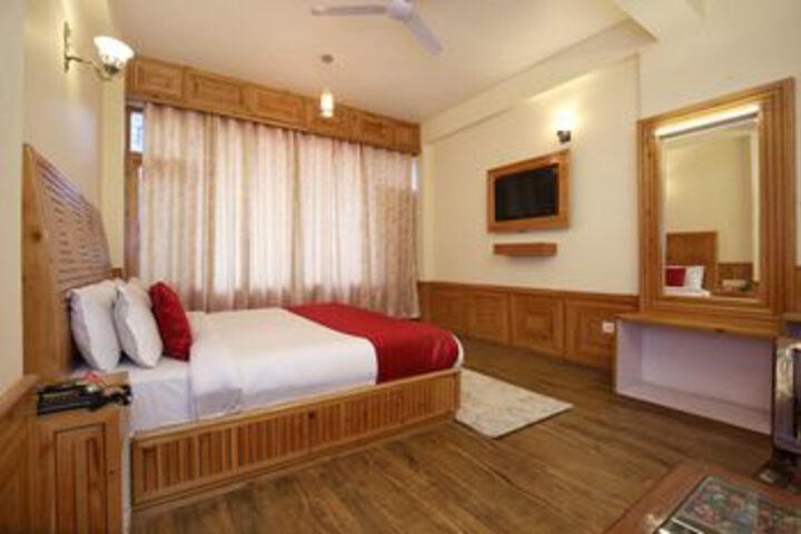 Room 7 of 25