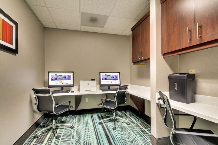 Business Center 49 of 53