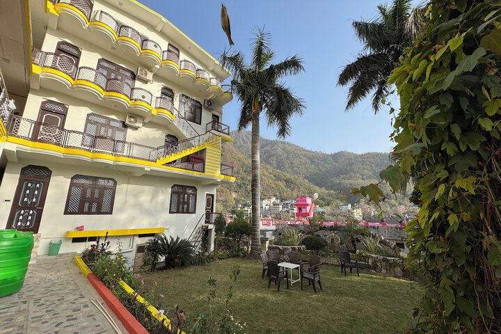Hotel Exterior 58 of 72