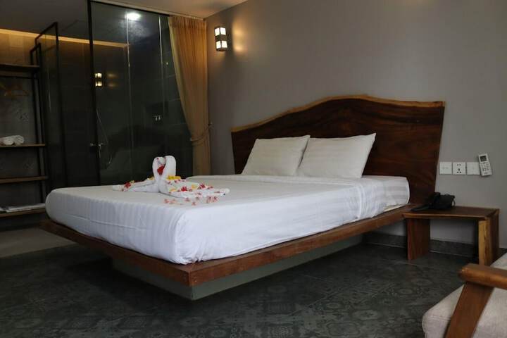 Room 10 of 48