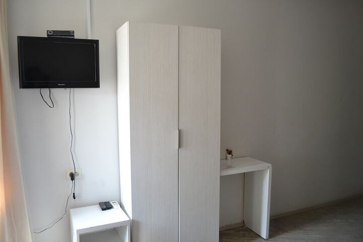 Room 44 of 131