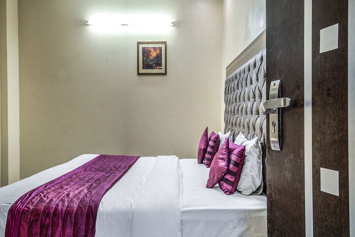 Room 7 of 20