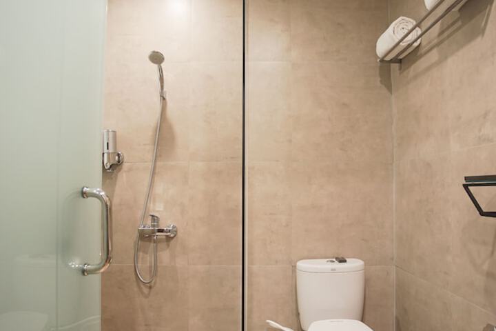 Clean Restrooms
