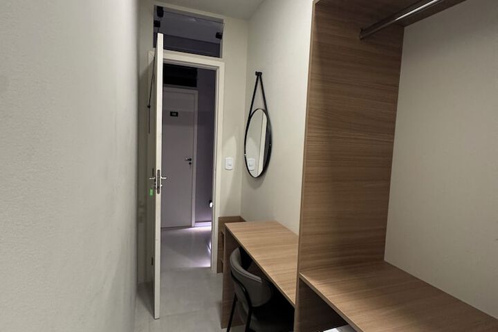 Room 12 of 19
