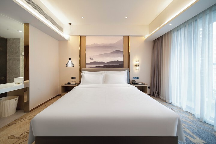 Room 29 of 83