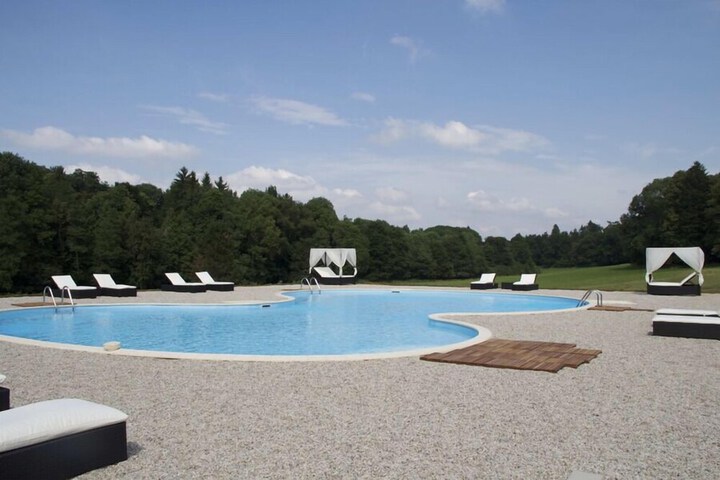 Pool 30 of 55
