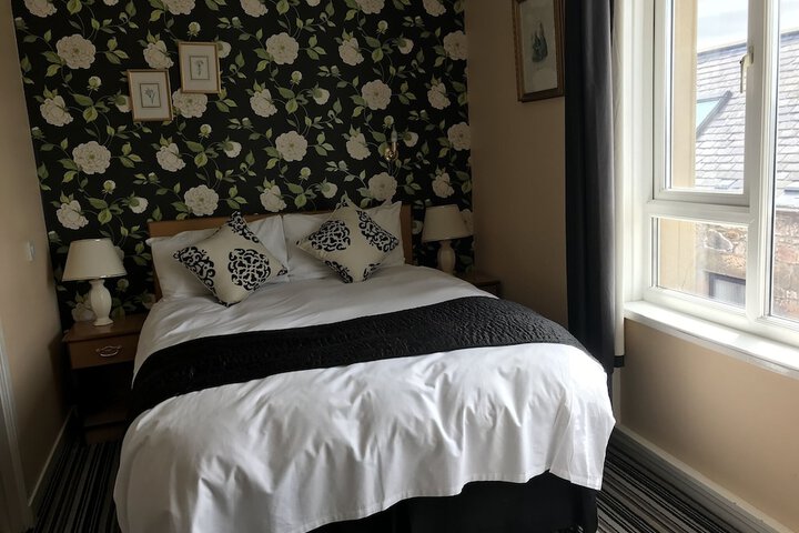 Room 16 of 49