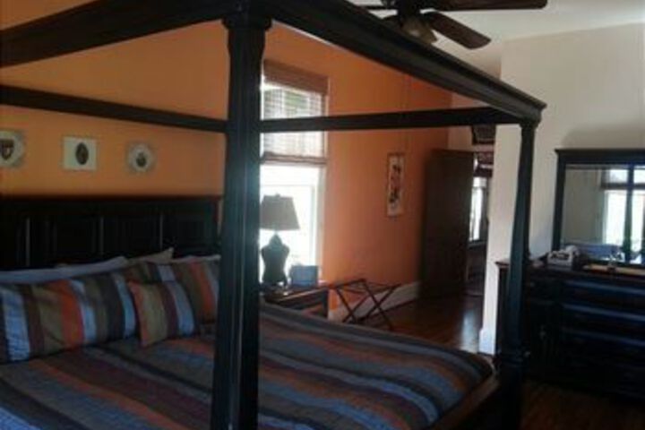 Room 36 of 165