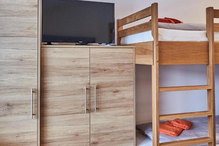 General 33 of 60