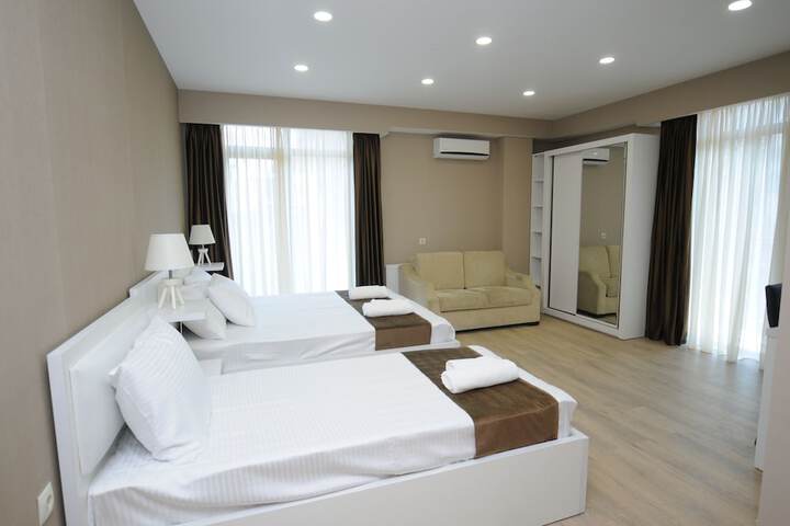 Room 13 of 26