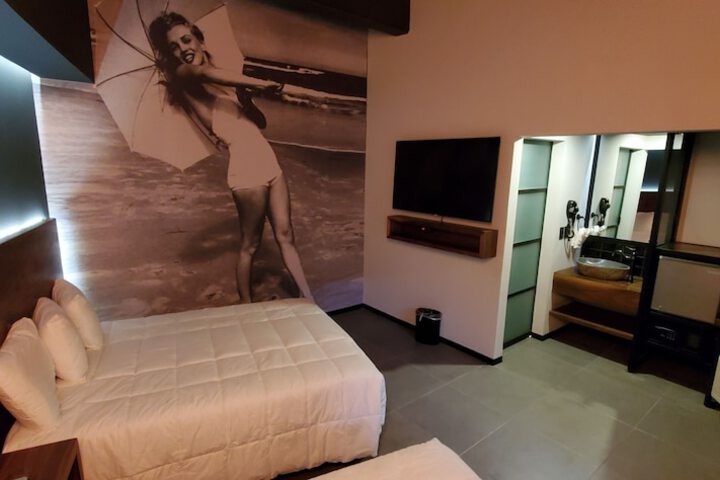 Room 14 of 45
