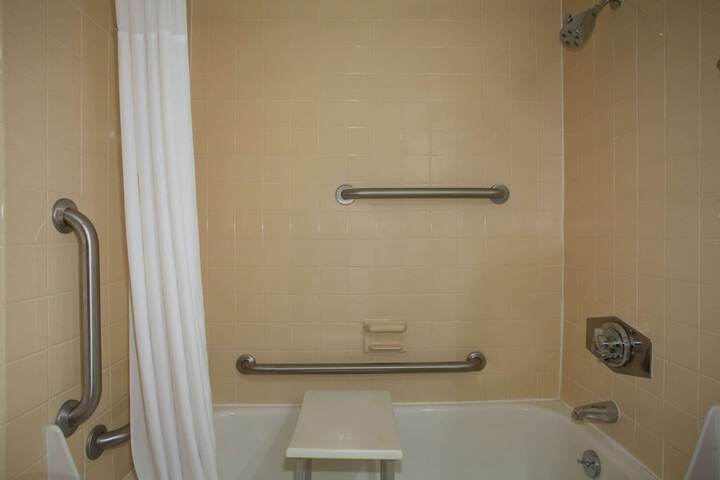 1 King Bed (22 of 29)