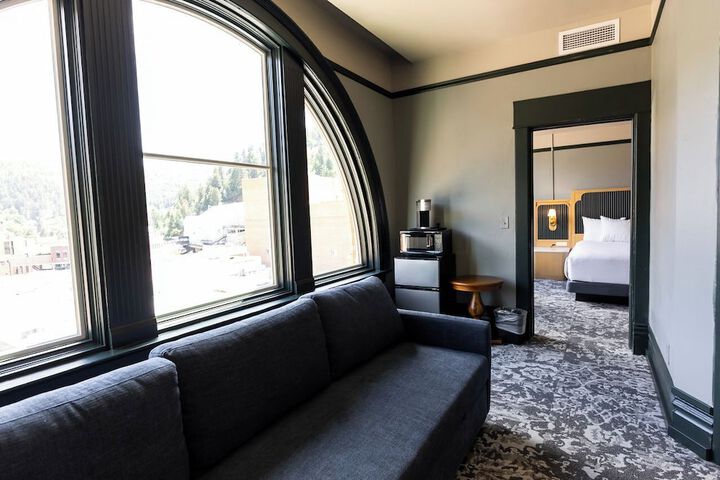 Room 27 of 56