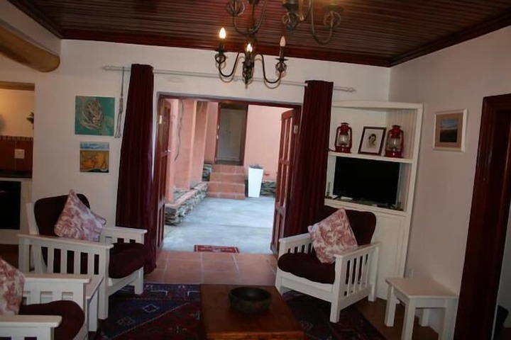 Room 12 of 33