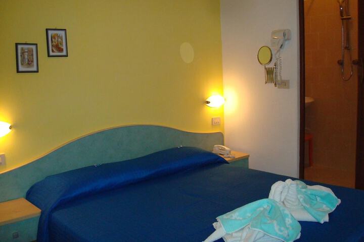 Room 21 of 56
