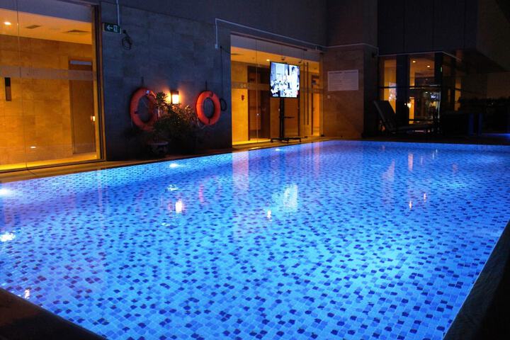 Pool 32 of 106