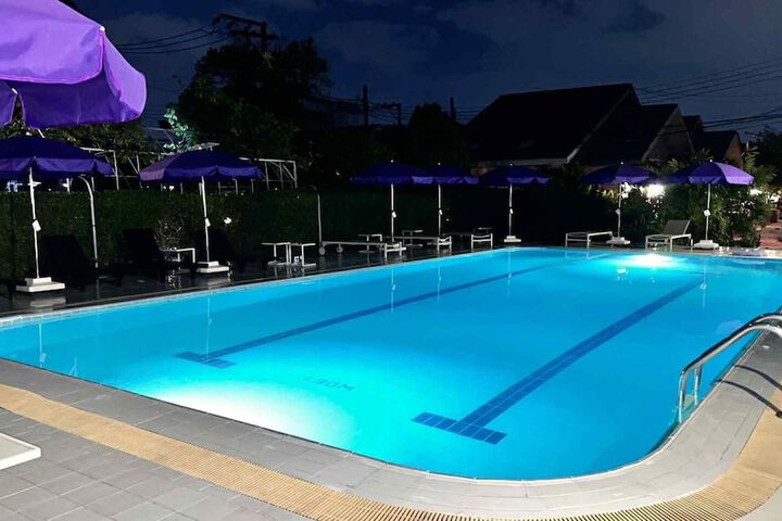 Pool 83 of 159