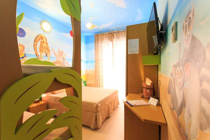 Room 9 of 55
