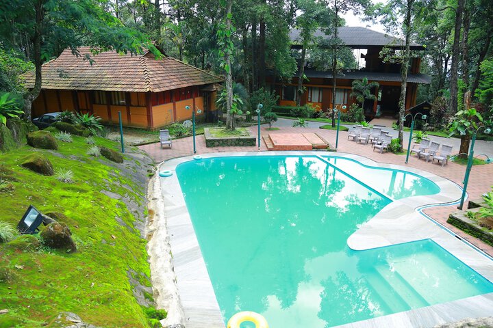 Hotel Pool