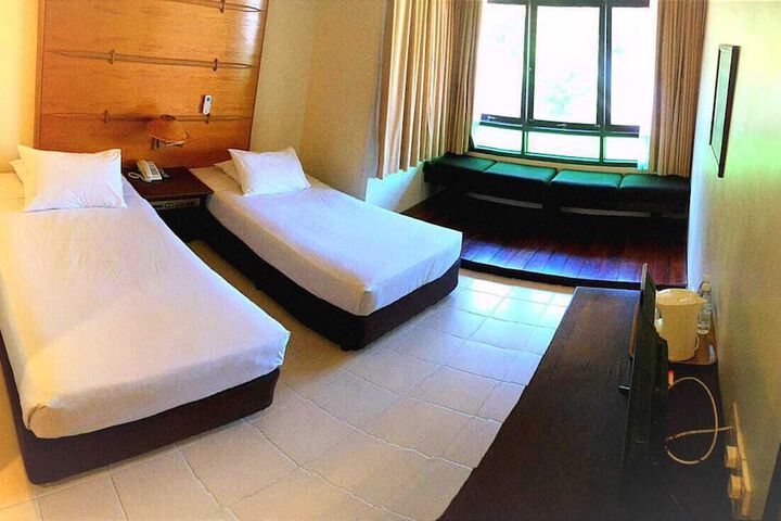 Room 8 of 42