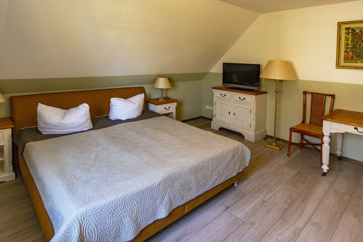 Room 25 of 105