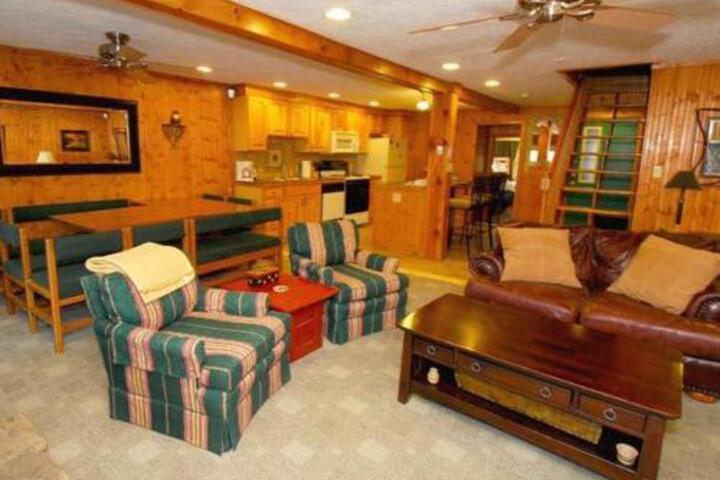 Shamrock 28 in Snowshoe, WV