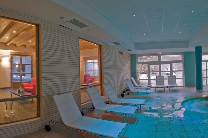 Pool Hotel