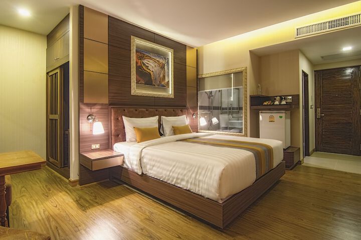 Room 8 of 39