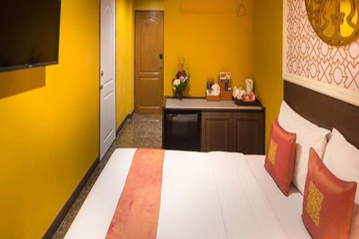 Room 17 of 47