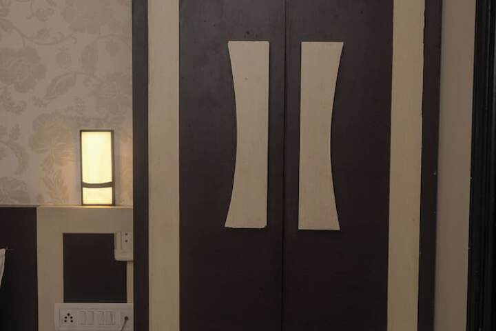 Room 76 of 159