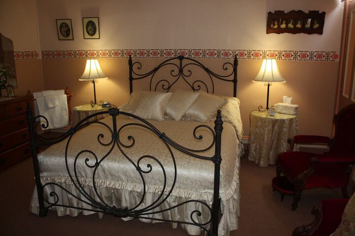 Room 3 of 56