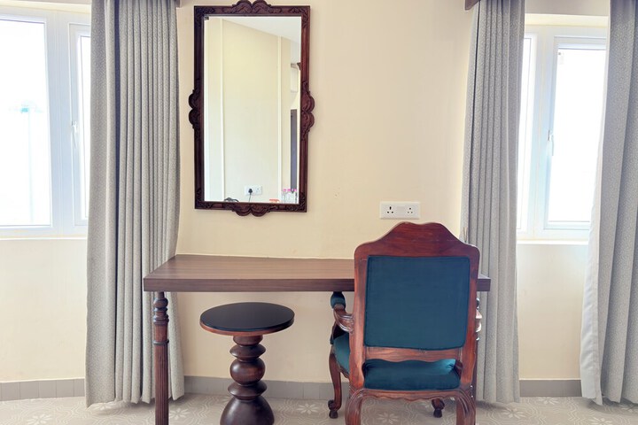 Room 27 of 154
