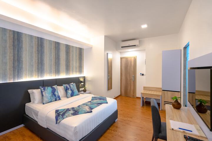 Room 8 of 60