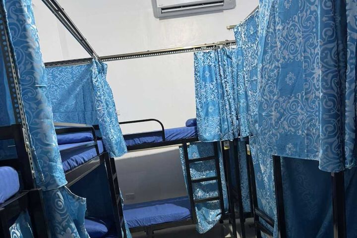 Room 21 of 27