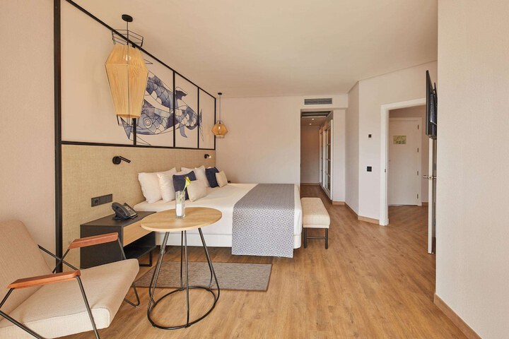 Room 29 of 156