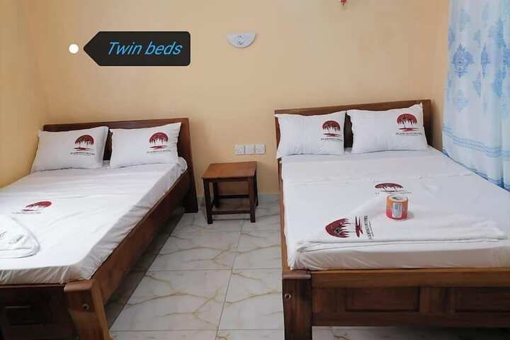 Room 5 of 15